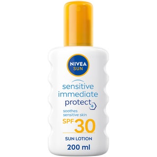 NIVEA Sensitive Immediate Protect Soothing Sun Spray SPF30