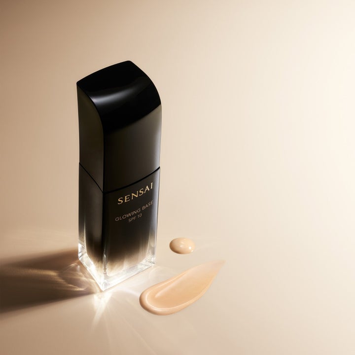 Base & Conceal Perfection (Glowing Base + Highlighting Concealer)